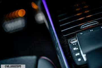 Mercedes Benz Classe B – detail, center console close-up