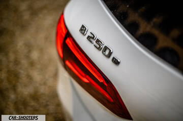Mercedes Benz Classe B – detail, rear badge and taillight close-up