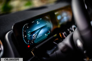 Mercedes Benz Classe B – dashboard, digital instrument cluster