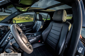 Mercedes Benz GLE – interior, leather front seats