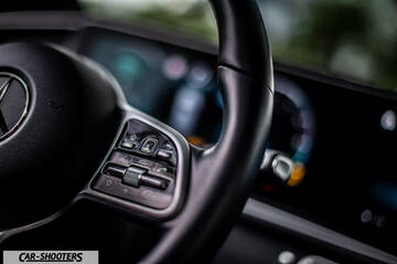 Mercedes Benz GLE – dashboard, steering wheel and digital dashboard