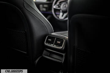 Mercedes Benz GLE – interior, rear air vents and front seats