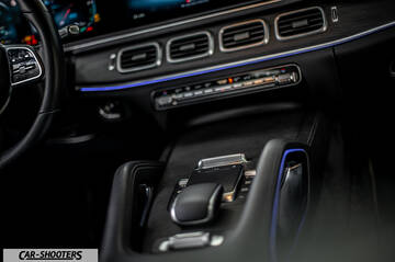 Mercedes Benz GLE – dashboard, center console and dashboard vents