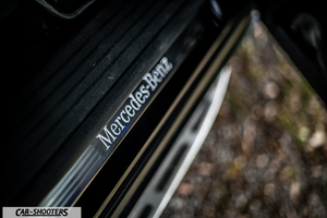 Mercedes Benz GLE – detail, door sill close-up
