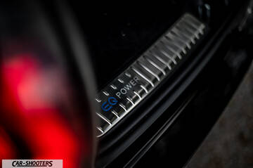 Mercedes Benz GLE – detail, door sill plate close-up