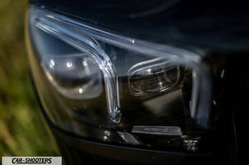 Mercedes Benz GLE – detail, headlight close-up