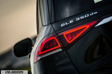 Mercedes Benz GLE – detail, taillight and badge close-up