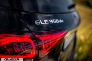 Mercedes Benz GLE – detail, rear badge and taillight close-up
