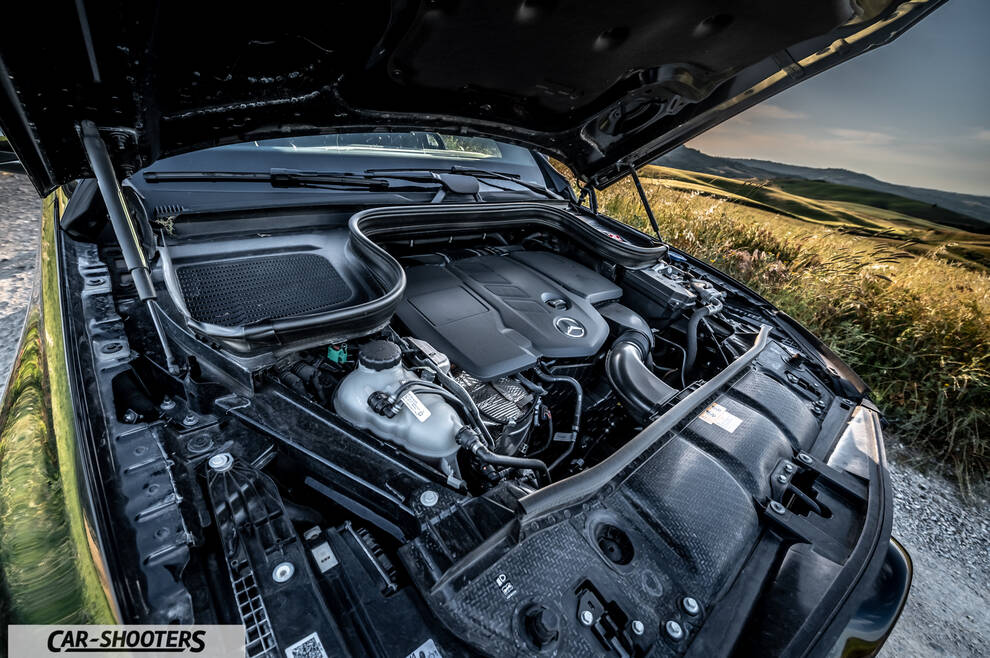 Mercedes Benz GLE – engine bay, against a mountain backdrop
