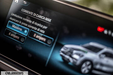 Mercedes Benz GLE – dashboard, digital infotainment display