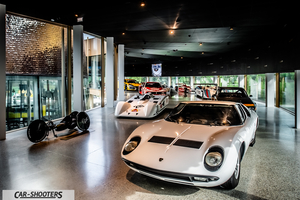 Dallara – front three-quarter, white in a museum display