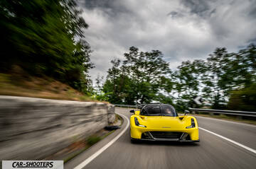 Dallara Stradale – front three-quarter, yellow on a country road