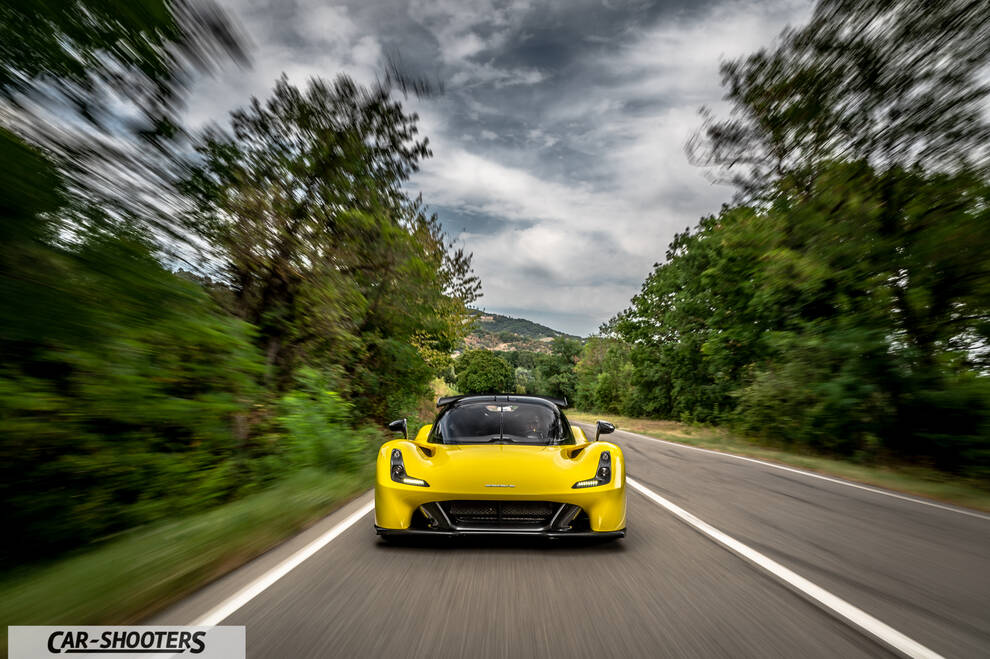 Dallara Stradale – front three-quarter, yellow on a country road