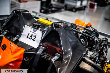 Dallara – interior, carbon fiber bucket seats