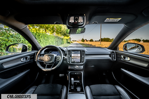 Volvo XC40 P8 – dashboard, modern digital dashboard