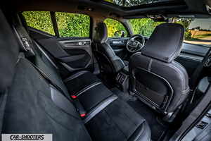 Volvo XC40 P8 – interior, leather front seats
