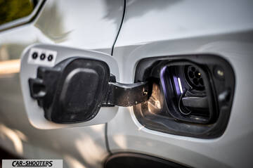 Volvo XC40 P8 – detail, charging port open close-up