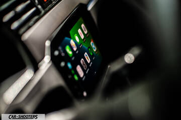 Volkswagen Passat Alltrack – dashboard, infotainment screen close-up