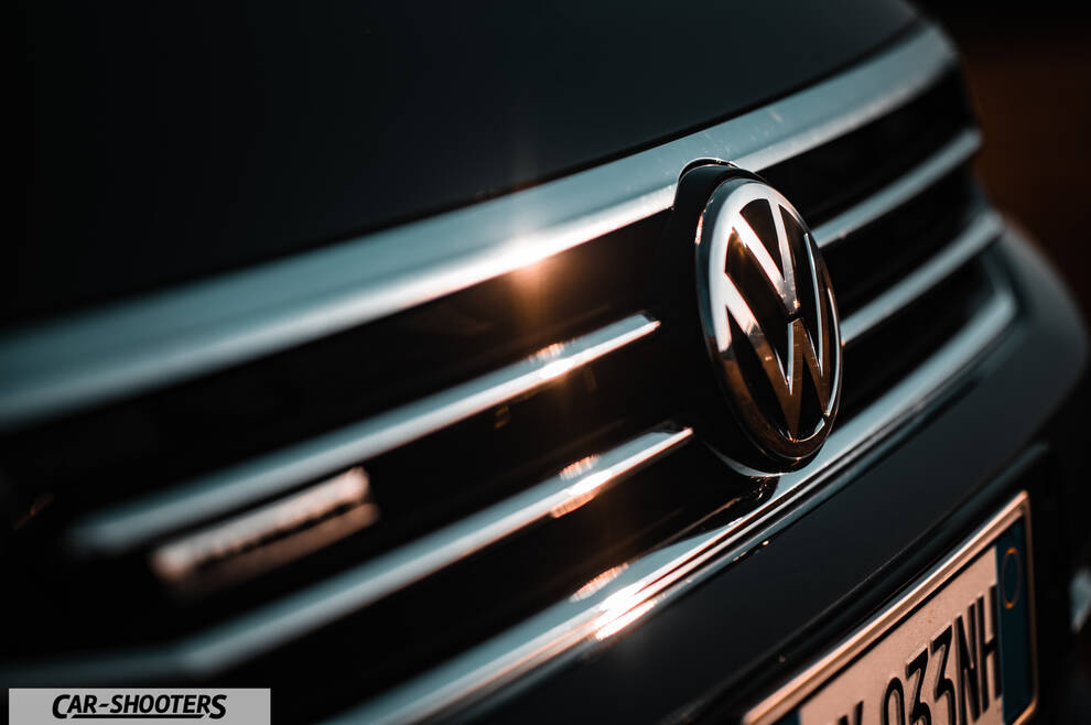 Volkswagen Passat Alltrack – detail, front grille close-up