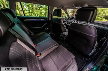 Volkswagen Passat Alltrack – interior, dark cloth and leather seats