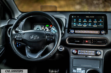 Hyundai Kona Electric 2021 – dashboard, digital instrument cluster