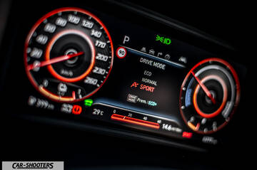 Hyundai Kona Electric 2021 – dashboard, digital instrument cluster