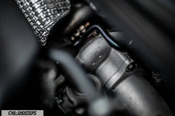 Hyundai i30N – engine bay, turbocharger close-up