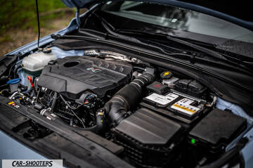 Hyundai i30N – engine bay, under the hood