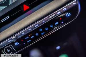 Hyundai ioniq5 – dashboard, climate control panel
