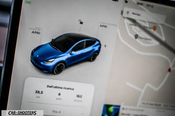 Tesla Model Y – dashboard, on central touchscreen display