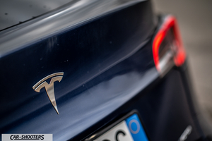 Tesla Model Y – detail, rear badge close-up
