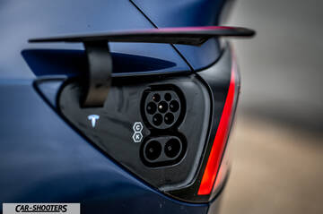 Tesla Model Y – detail, charging port close-up