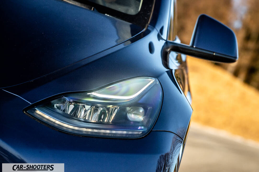 Tesla Model Y – detail, headlight close-up
