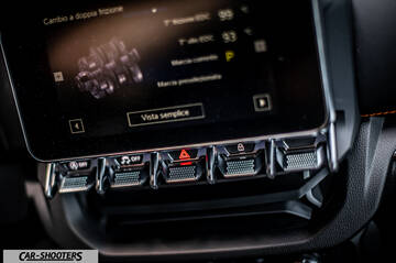 Alpine A110 – dashboard, touchscreen infotainment display with toggle switches