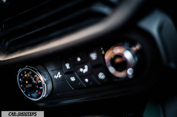 Alpine A110 – detail, climate control panel close-up