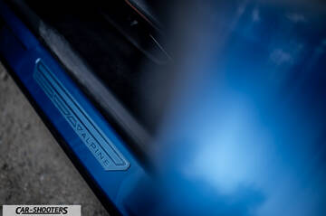 Alpine A110 – detail, door sill plate close-up