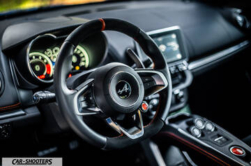 Alpine A110 – dashboard, leather steering wheel with center badge