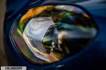 Alpine A110 – detail, headlight close-up