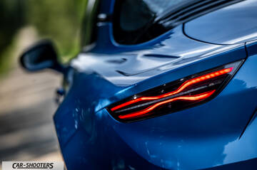 Alpine A110 – detail, taillight close-up
