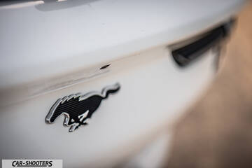 Ford Mustang Mach E – detail, emblem close-up
