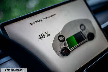 Tesla Model Y Performance – dashboard, digital infotainment display