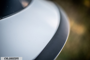 Tesla Model Y Performance – detail, carbon fiber detail close-up