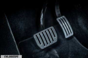 Tesla Model Y Performance – detail, metal pedal covers close-up
