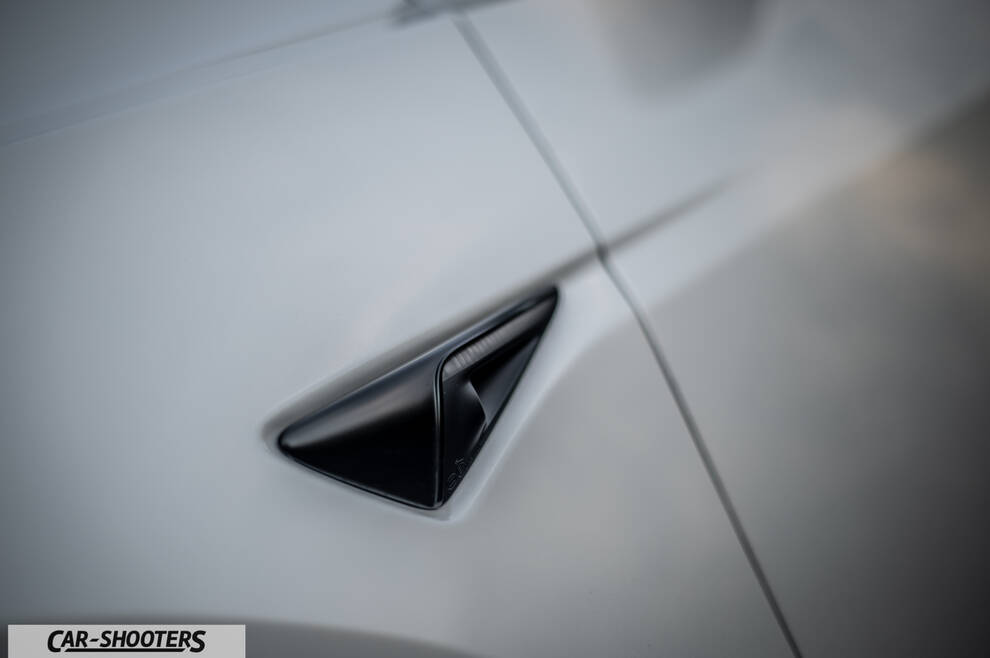 Tesla Model Y Performance – detail, fender vent close-up