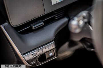 Hyundai Ioniq 5 – dashboard, dashboard control buttons close-up