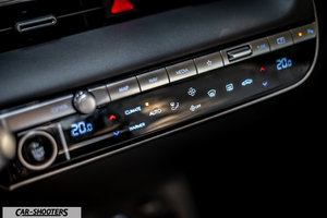 Hyundai Ioniq 5 – dashboard, climate control panel with buttons