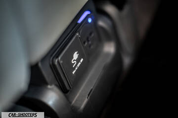 Hyundai Ioniq 5 – detail, power outlet close-up