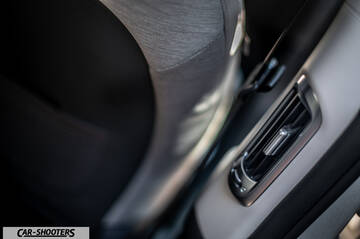 Hyundai Ioniq 5 – interior, rear seat air vents