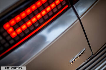 Hyundai Ioniq 5 – detail, taillight and badge close-up