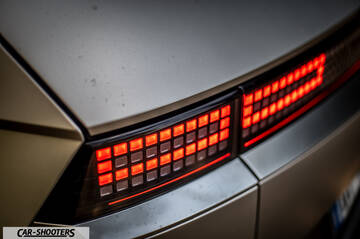 Hyundai Ioniq 5 – detail, pixel taillight close-up